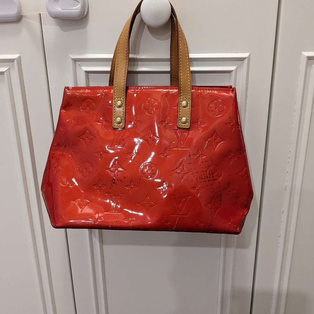 Clearance sale- Louis Vuitton Vernis Reade PM bag